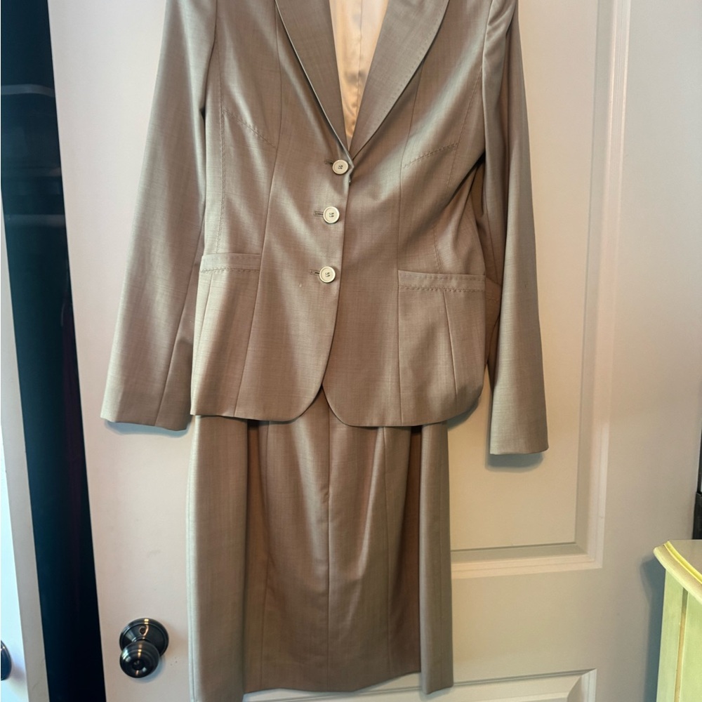 Elie Tahari Cream Blazer and Skirt Set